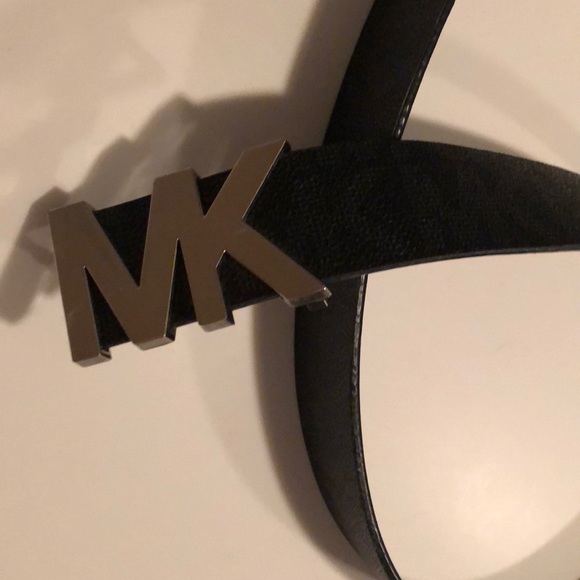 Men’s black and dark grey Michael kors belt - Picture 2 of 5
